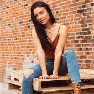 Meet your Posher, Chandler